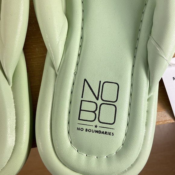 No Boundaries Memory Foam Puffy Flip Flops Women’s Size 7 - Picture 7 of 12